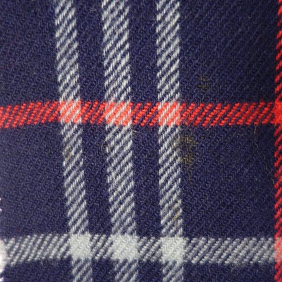 Vtg Burberrys Nova Check Cashmere Scarf Made In England, Sz 54 in x 11.25 in - Picture 10 of 11